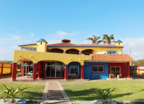 Гостиница Casa Amarilla  Puerto Cayo